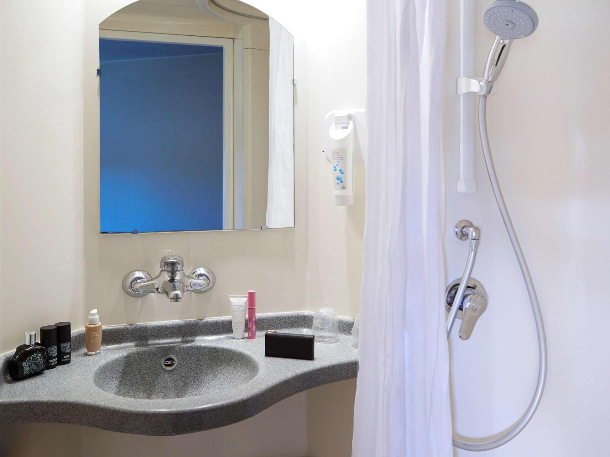 Ibis Budget Albi Terssac Luaran gambar